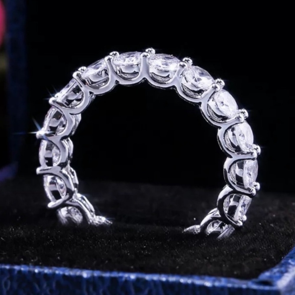 💯 NEW ROUND DIAMOND 925 STERLING SILVER RING, CUTE RING, SHINY RING. - Picture 5 of 5